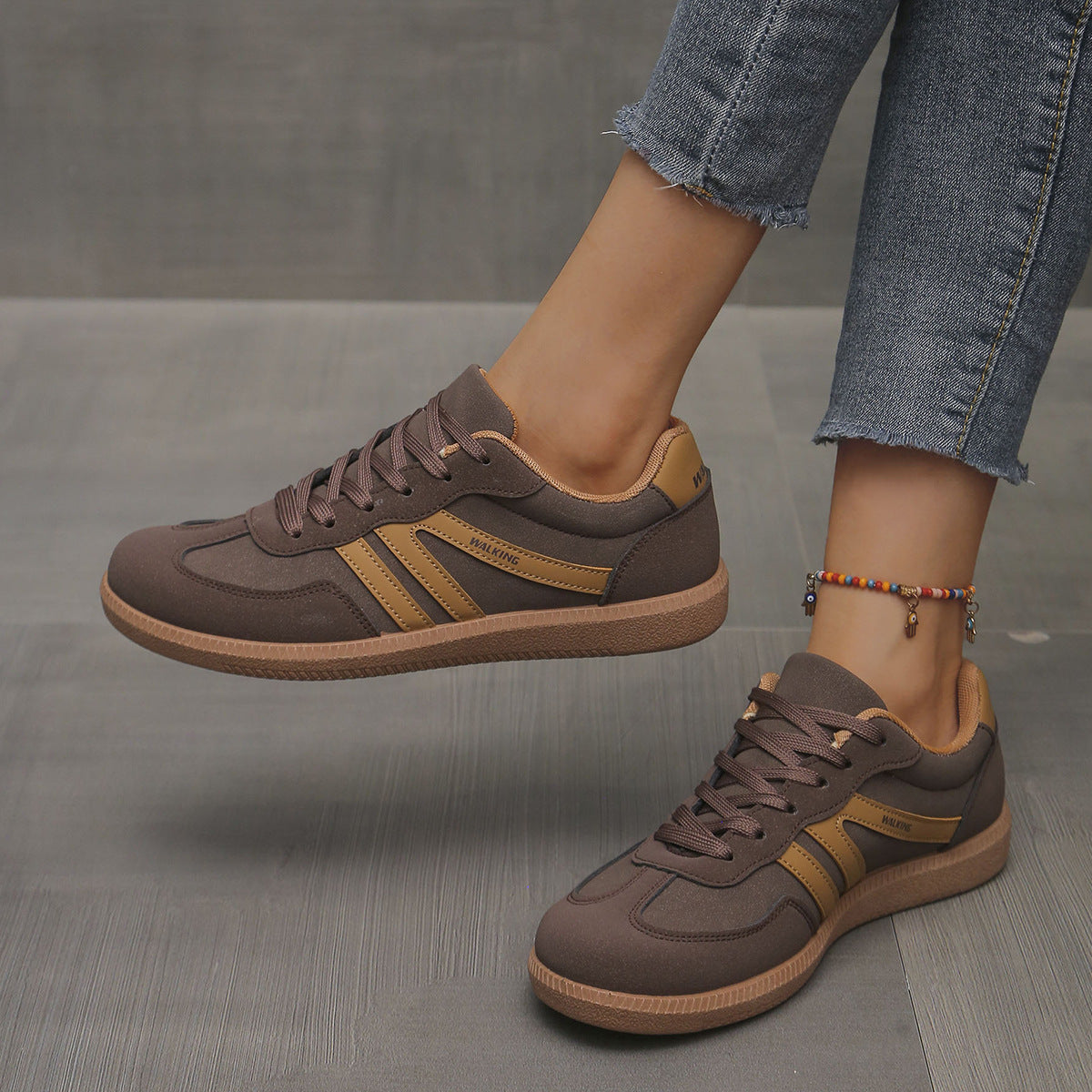 Brown / 12