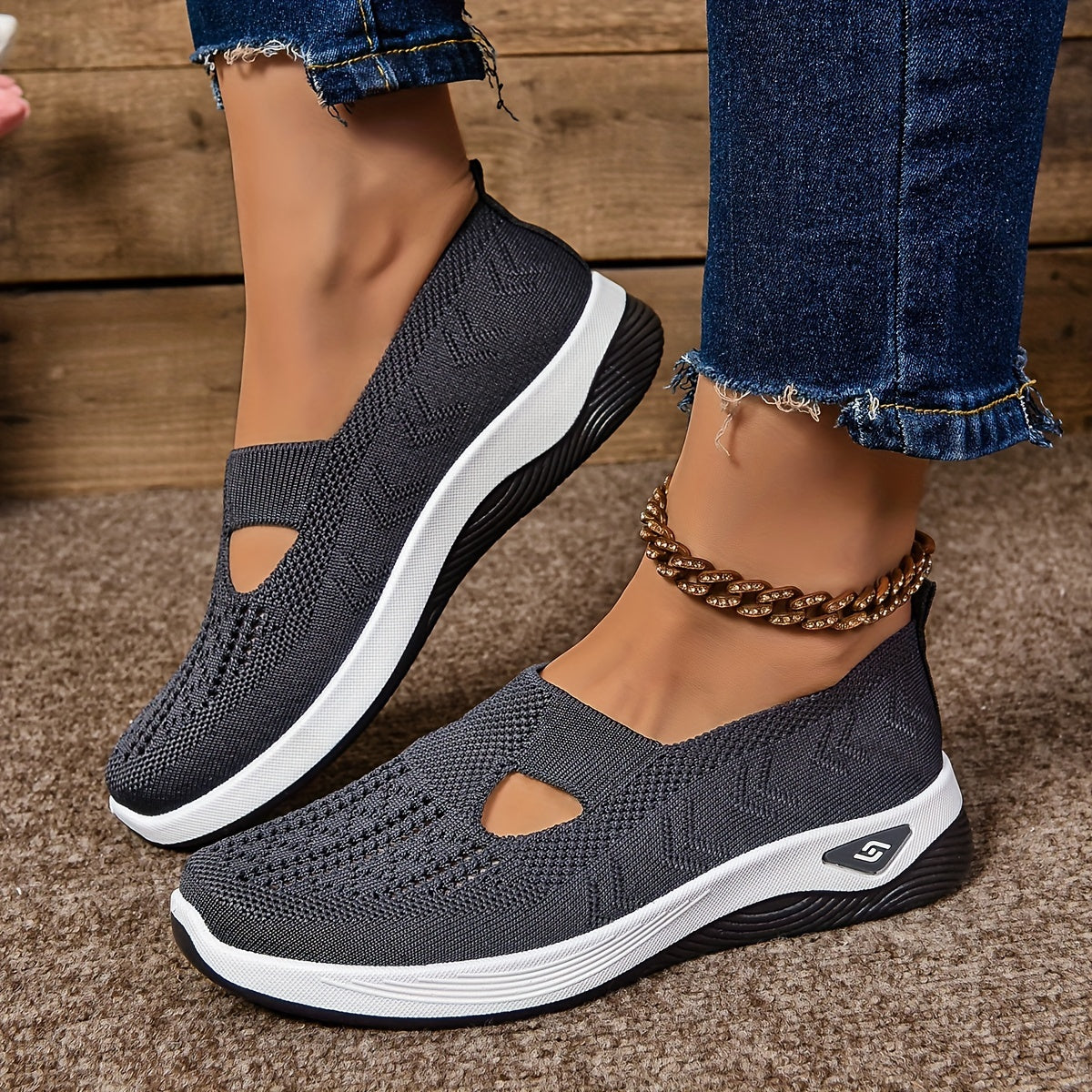 Dark Gray / 44 / US 12